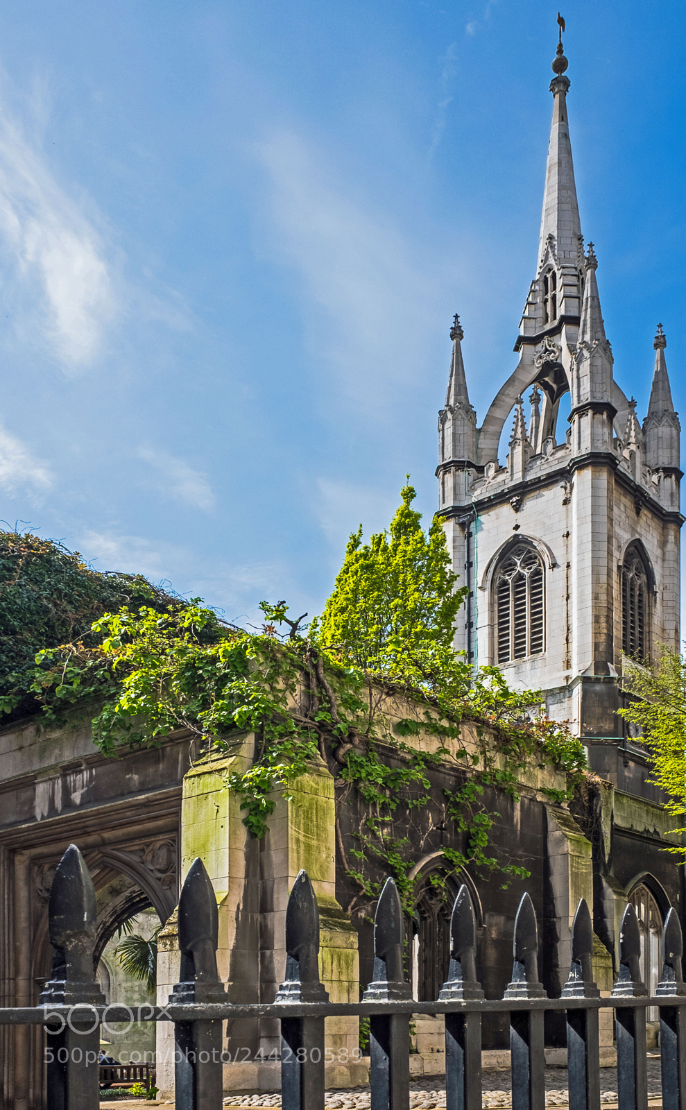 Fujifilm X70 sample photo. St dunstans in the photography