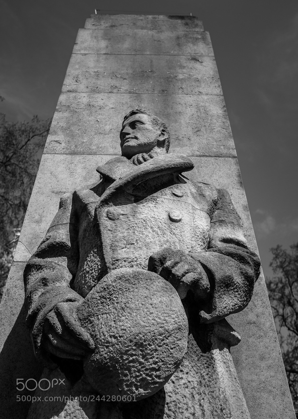 Fujifilm X70 sample photo. Statue merchant navy memorial photography