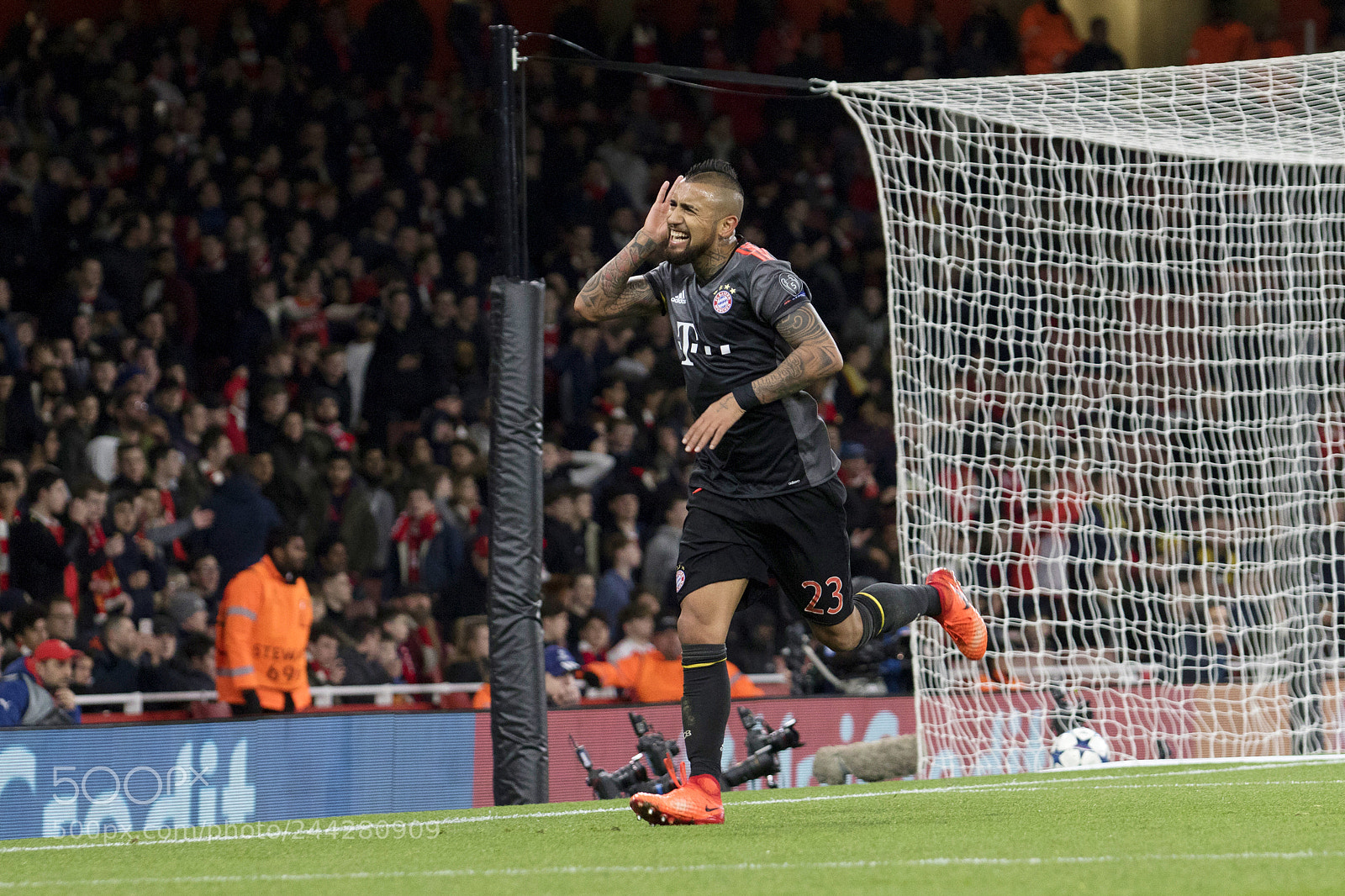 Canon EOS 7D Mark II sample photo. Ucl arsenal fc v photography