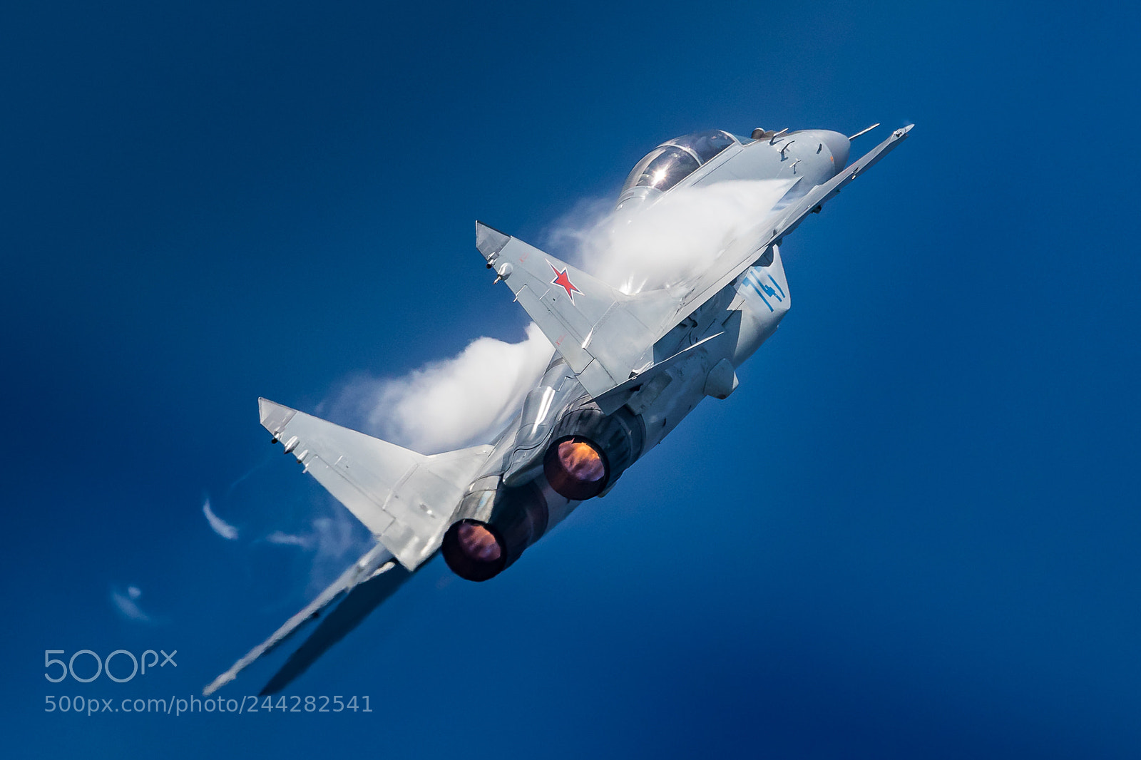 Canon EOS 7D Mark II sample photo. Mig-29m2 condensation photography