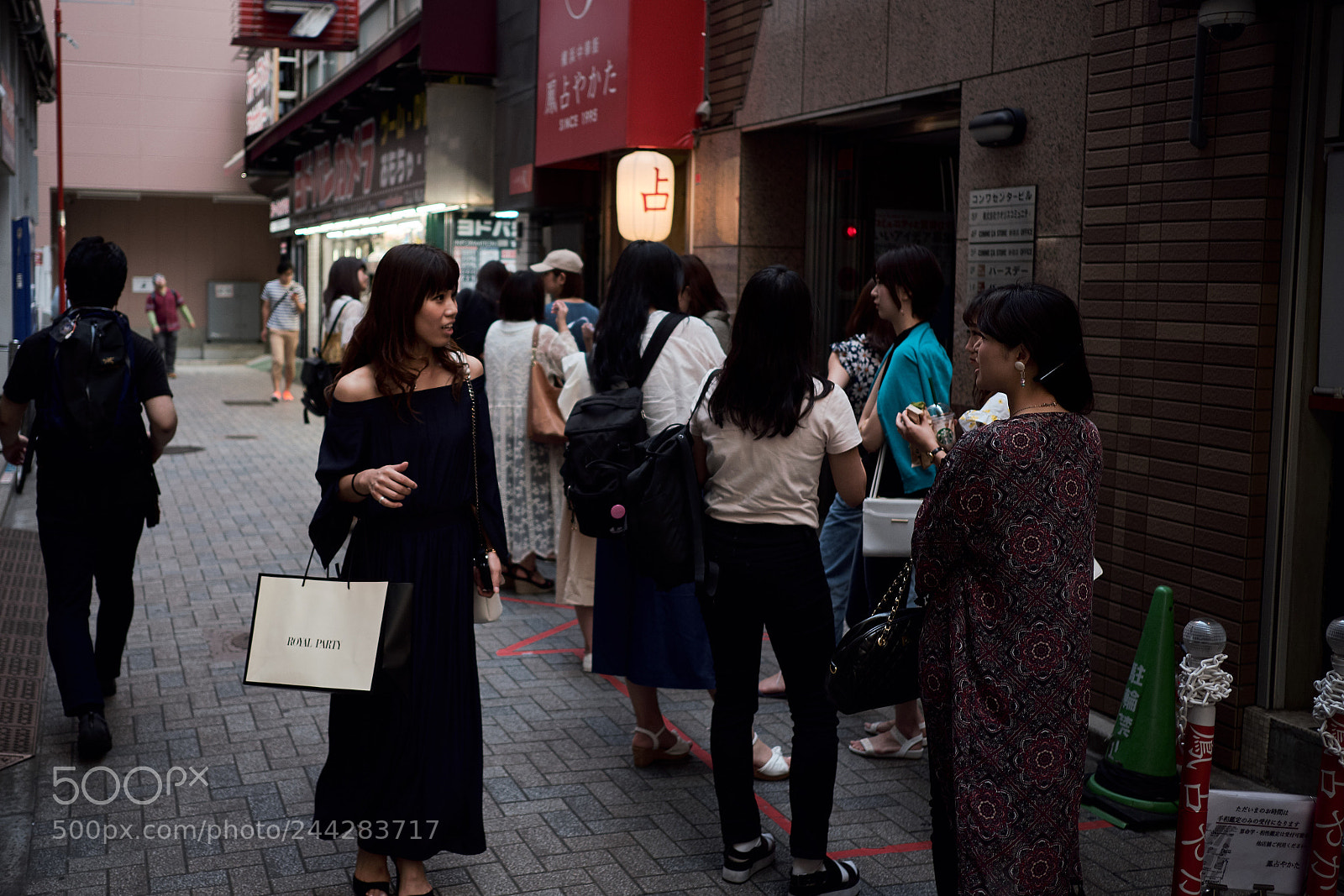 Fujifilm X-T20 sample photo. Kabukicho photography