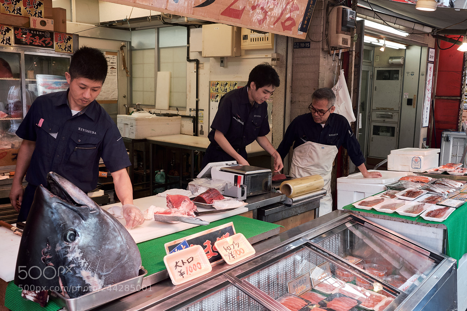 Fujifilm X-T20 sample photo. Tsukiji market photography