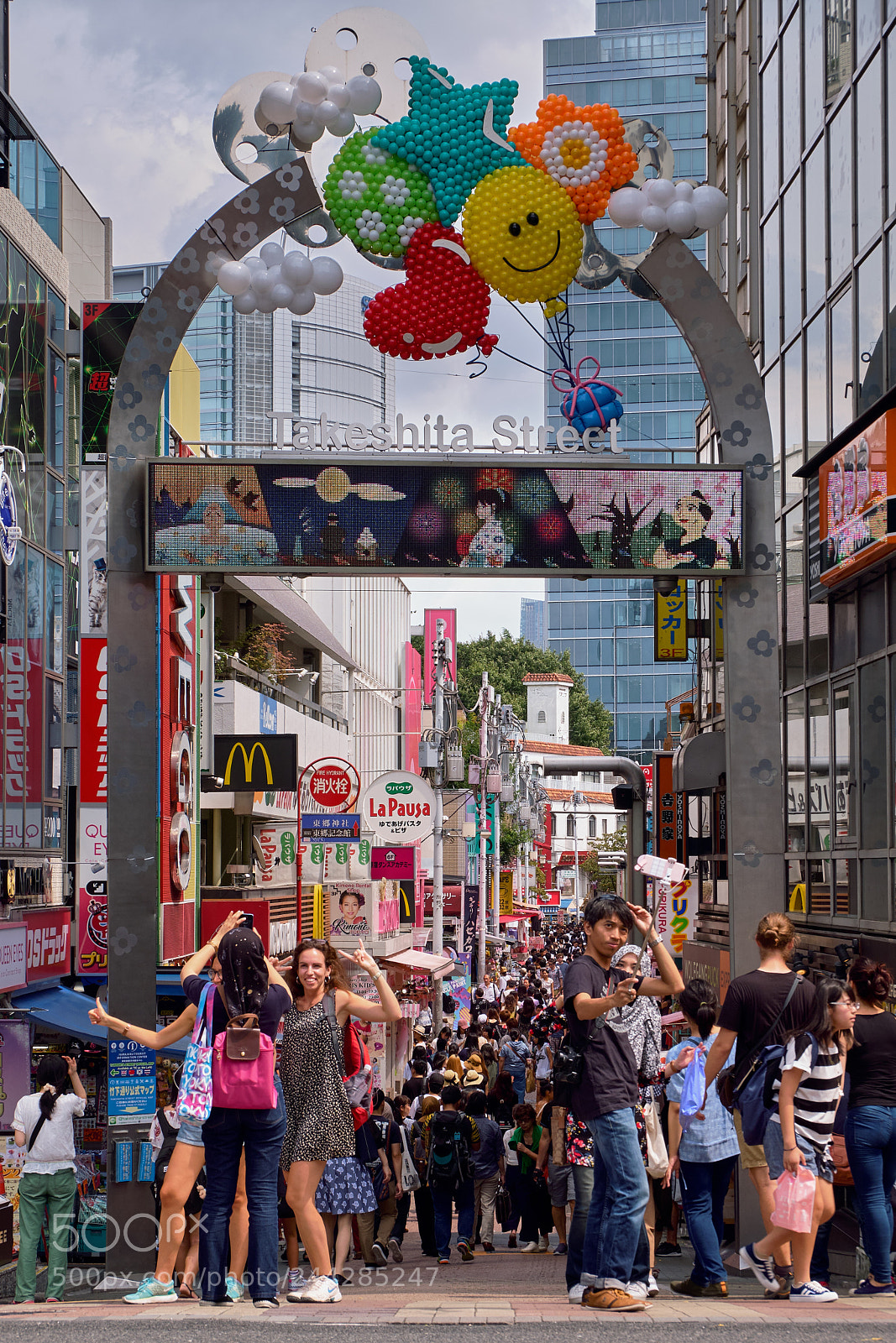 Fujifilm X-T20 sample photo. Takeshita dori photography