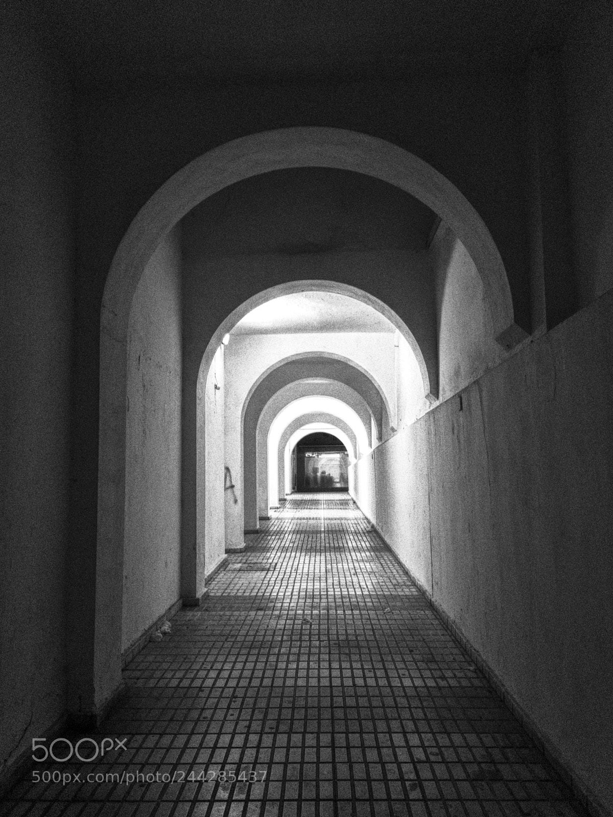 Apple iPhone SE sample photo. Al final del tunel... photography