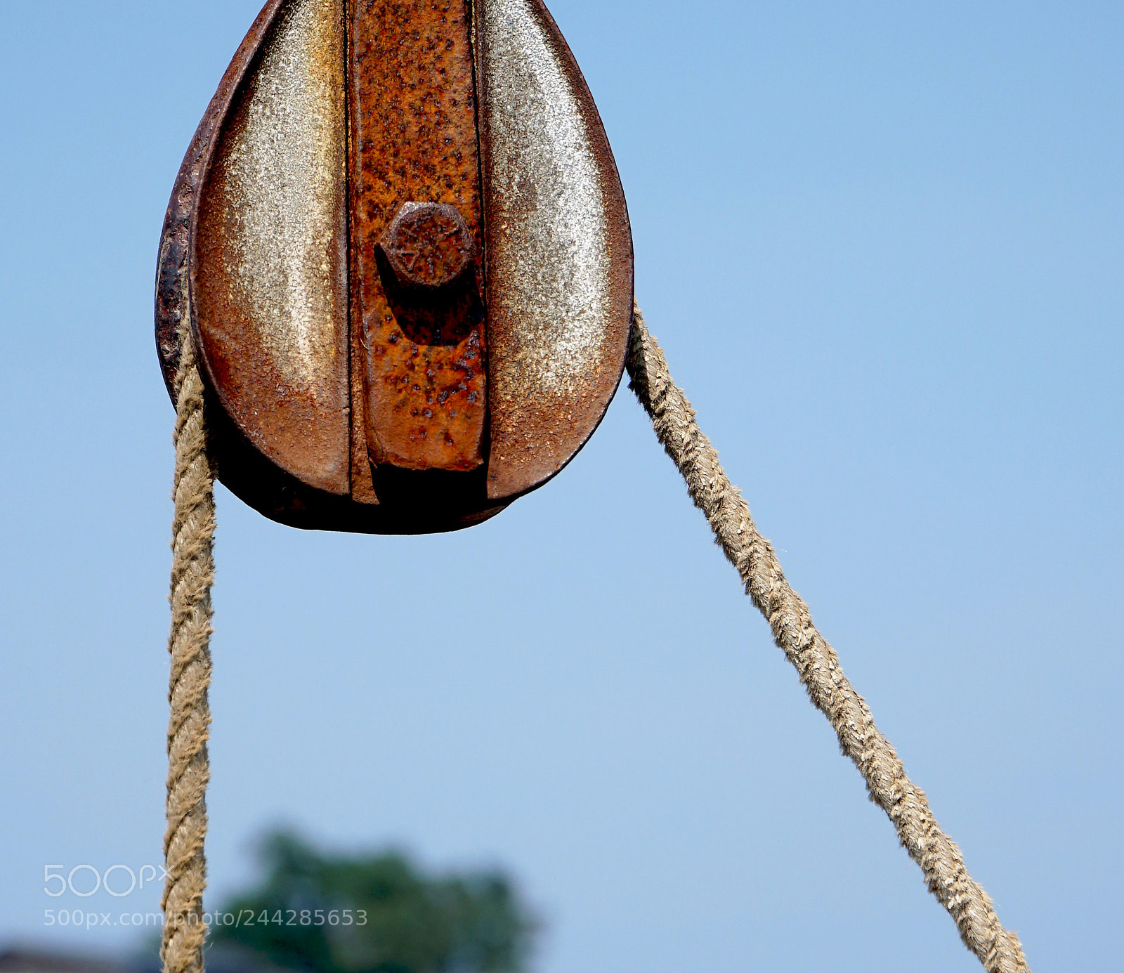 Sony a6500 sample photo. A pulley photography