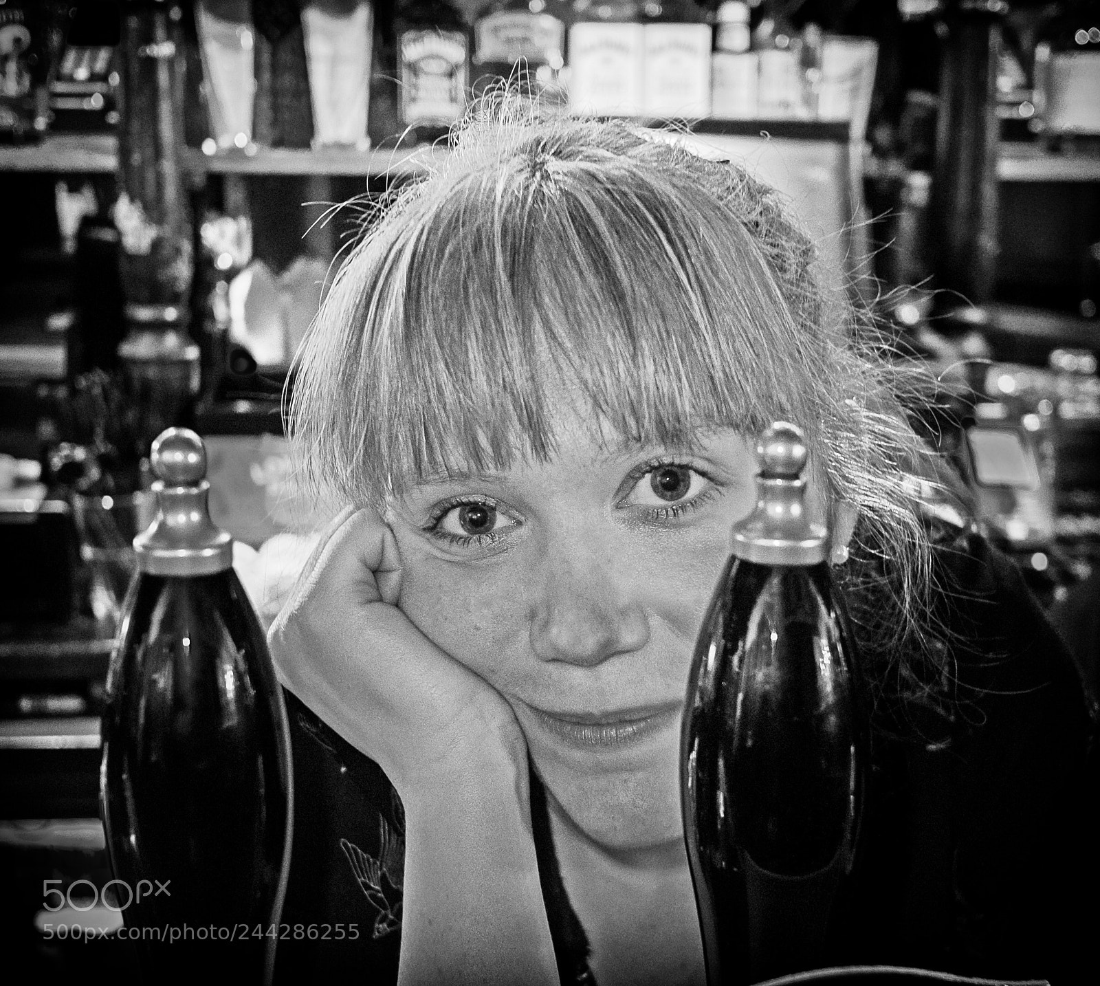 Fujifilm X70 sample photo. Bored the harp pub photography