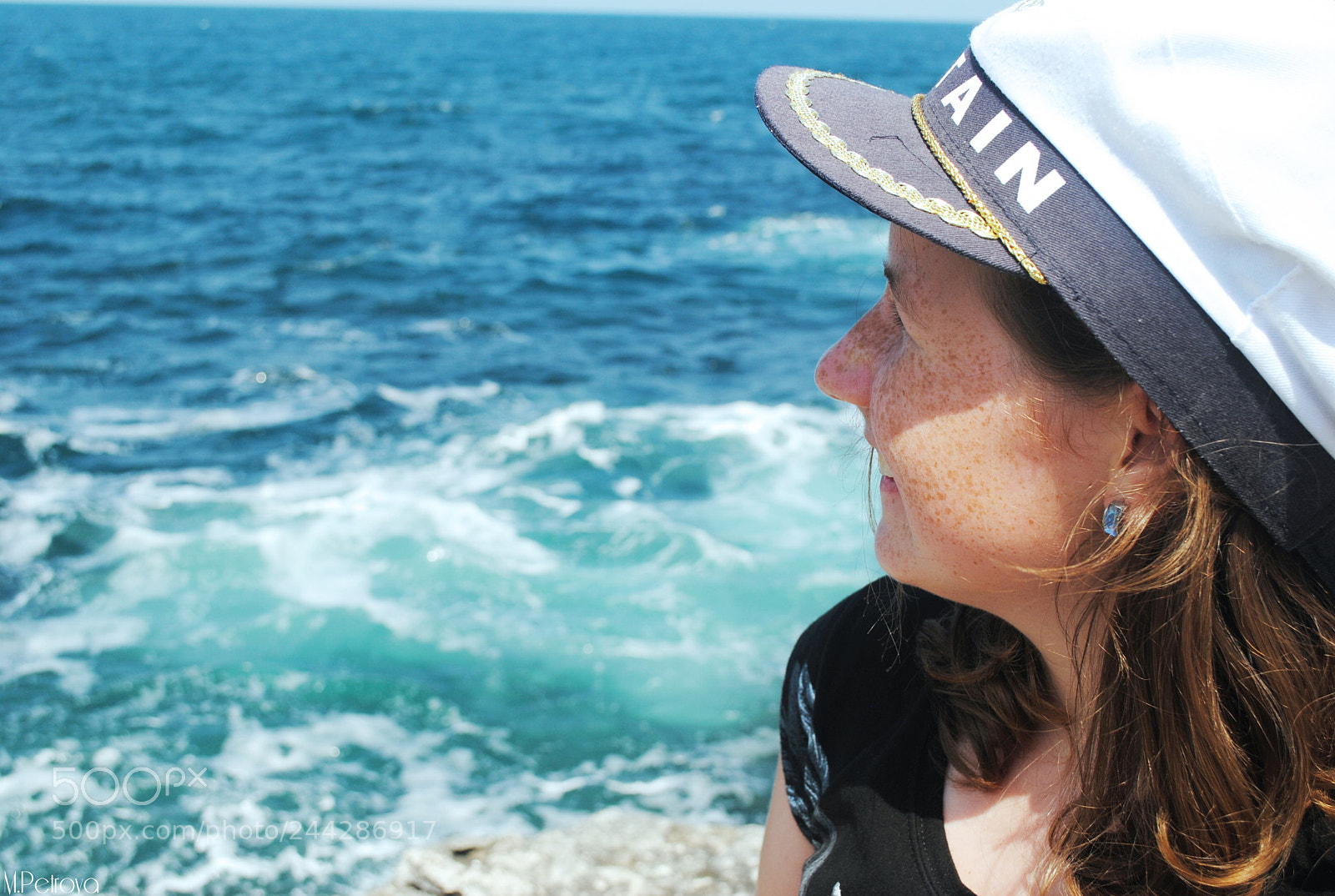 Nikon D3000 sample photo. Look over the horizon photography