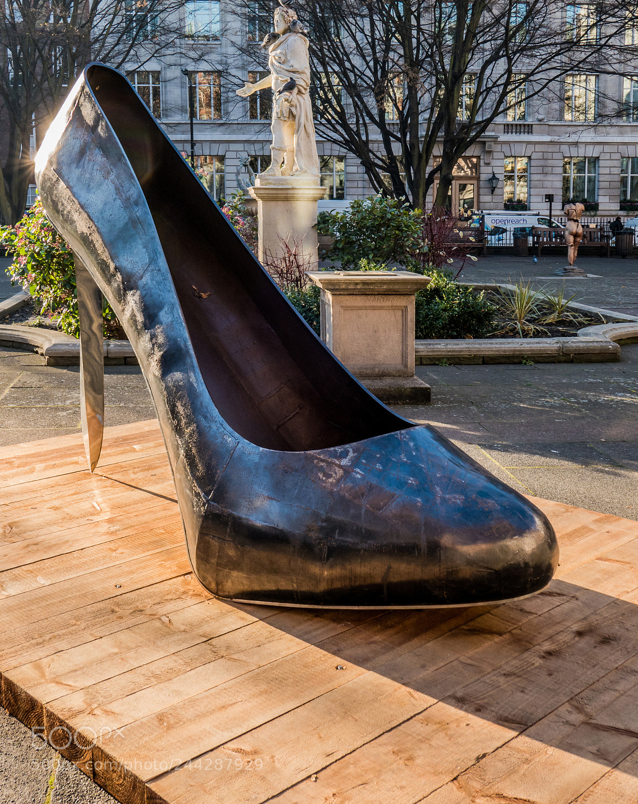 Panasonic Lumix DMC-LX10 (Lumix DMC-LX15) sample photo. Shoe sculpture soho golden photography