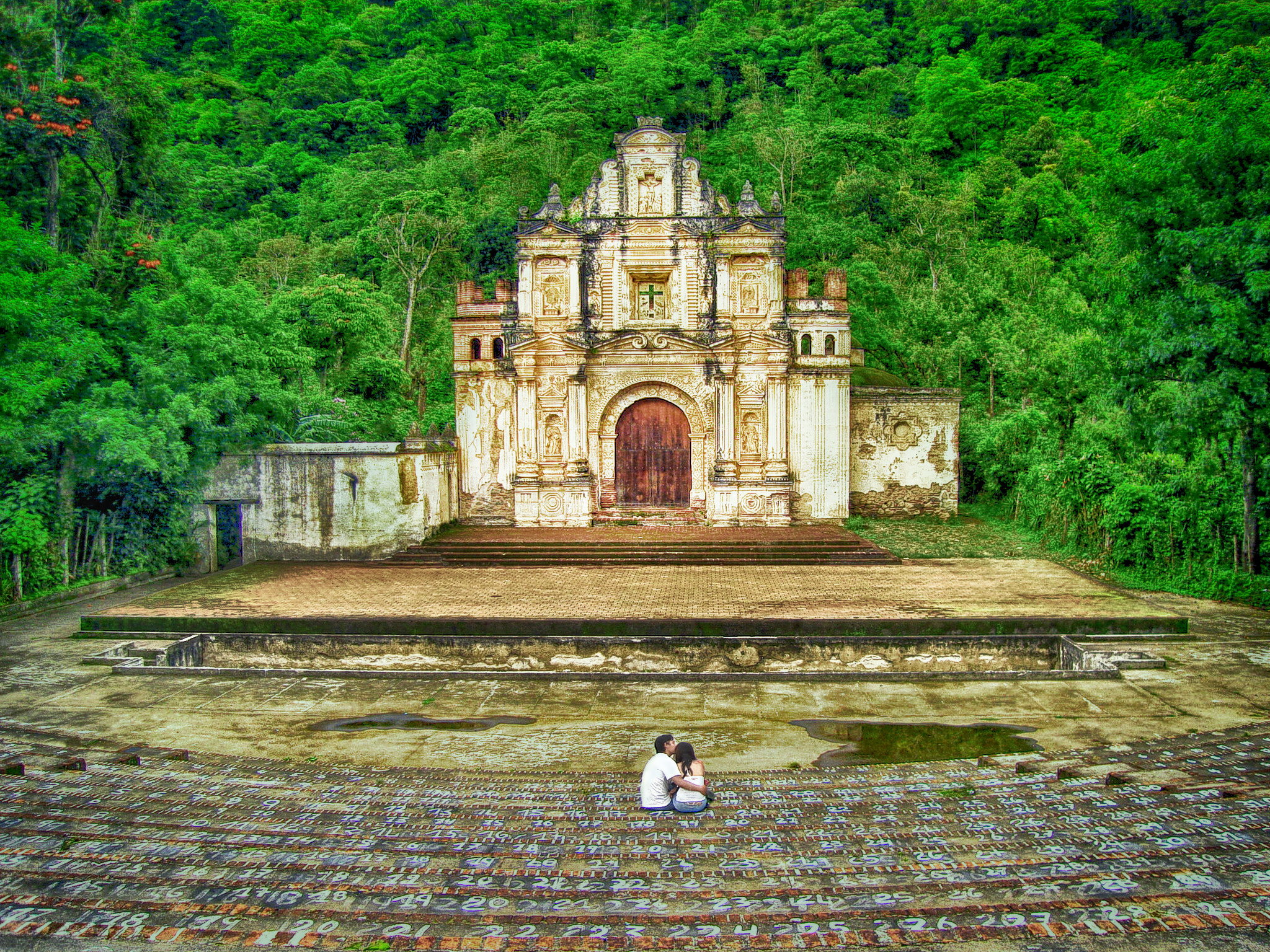 Sony DSC-S600 sample photo. Love in front of the hermitage photography