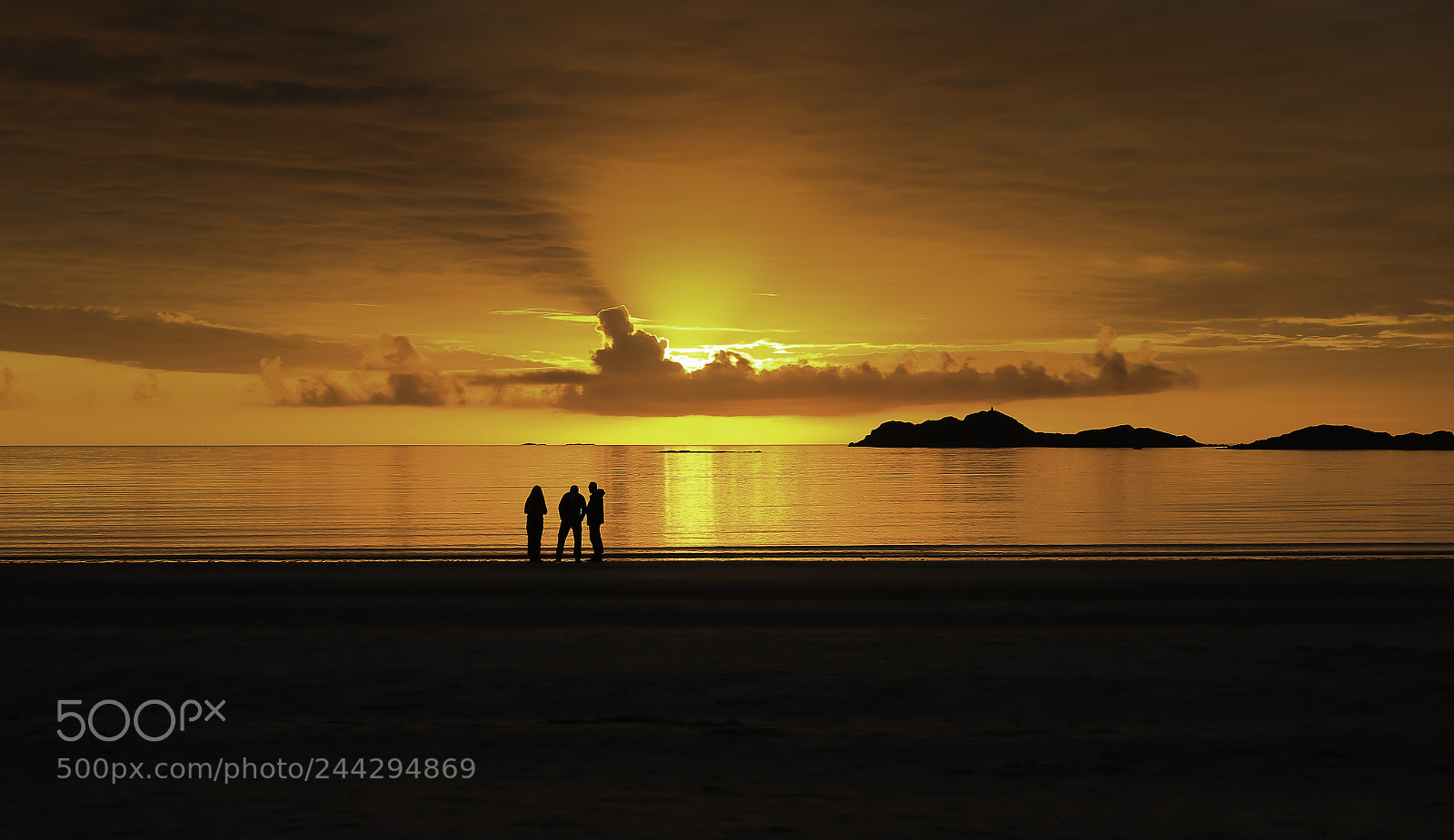 Canon EOS 7D Mark II sample photo. Midnight sun photography