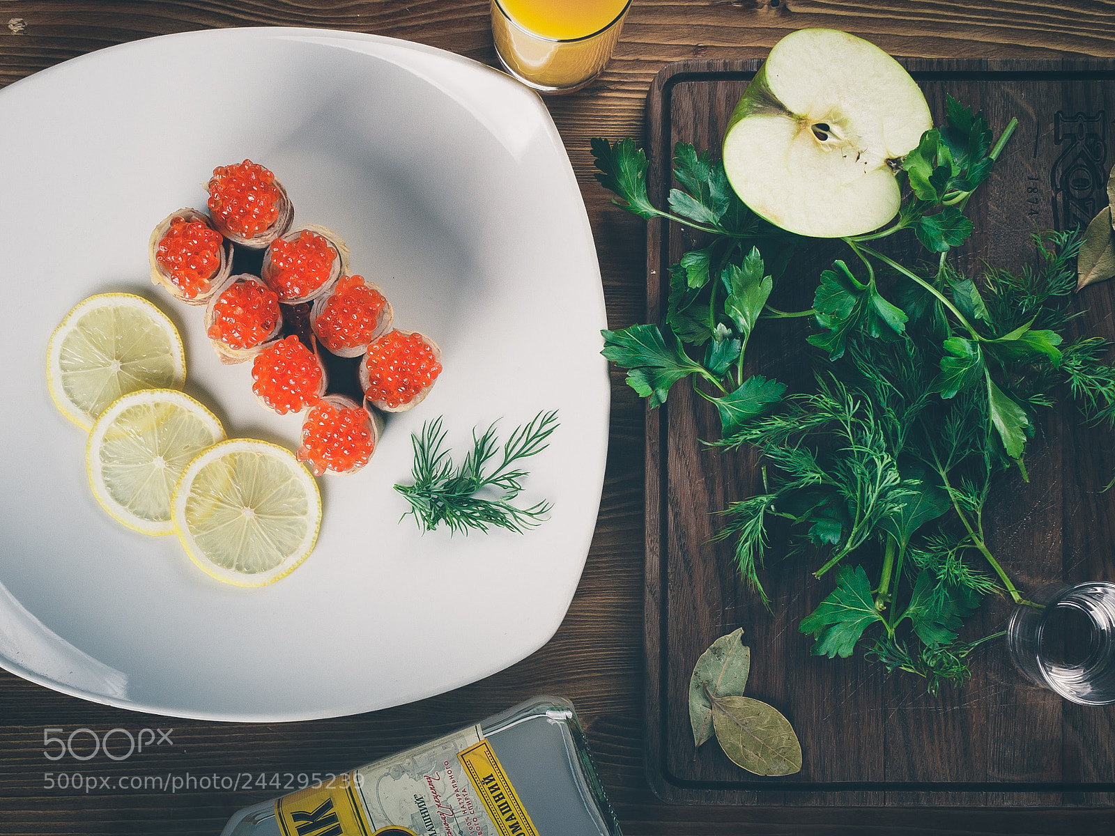 Canon EOS 60D sample photo. Rolls, greens and alcohol photography