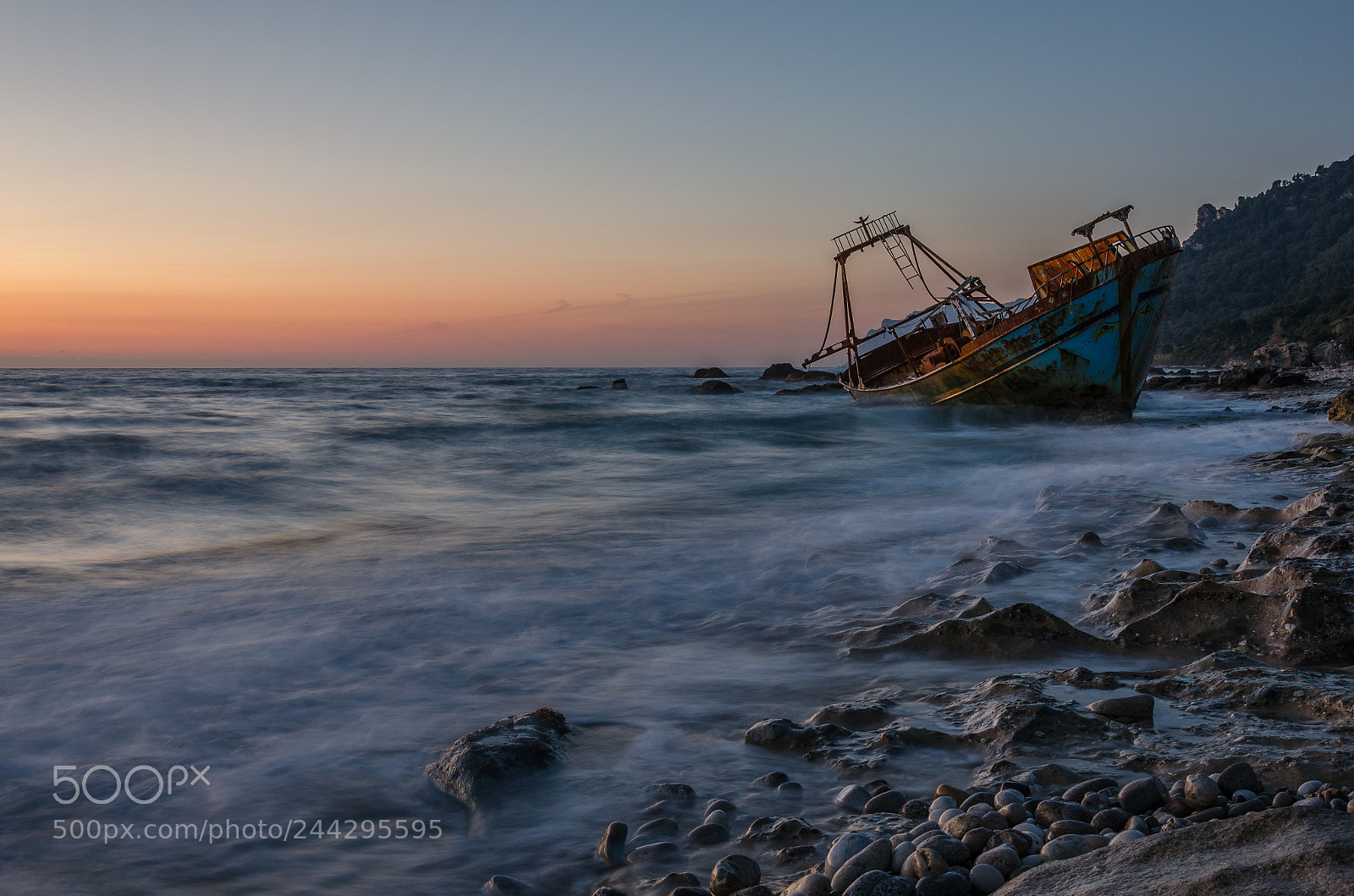 Nikon D5100 sample photo. Rusting hulk photography