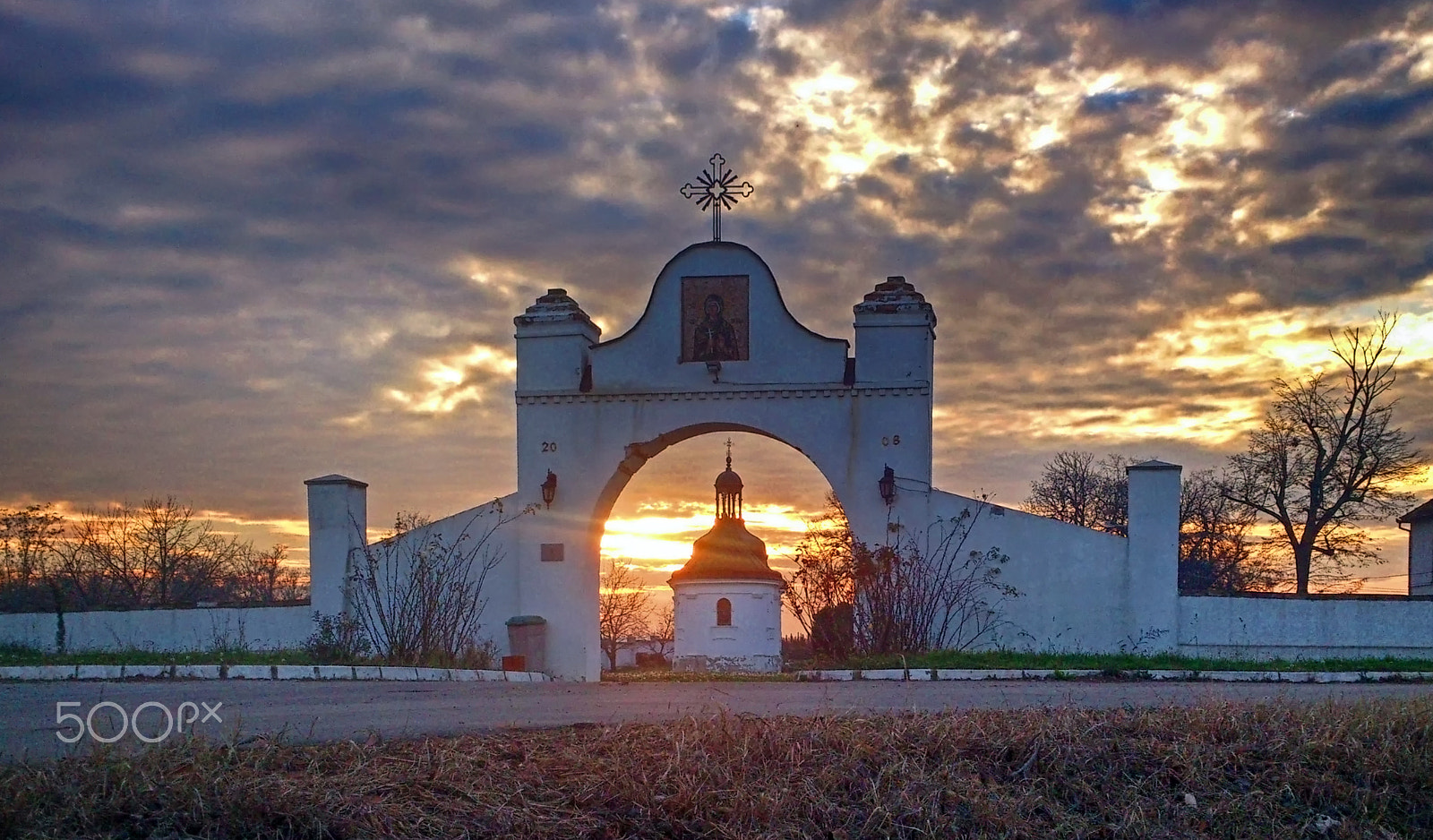 Sony Ericsson Xperia S sample photo. Monastery at dusk photography