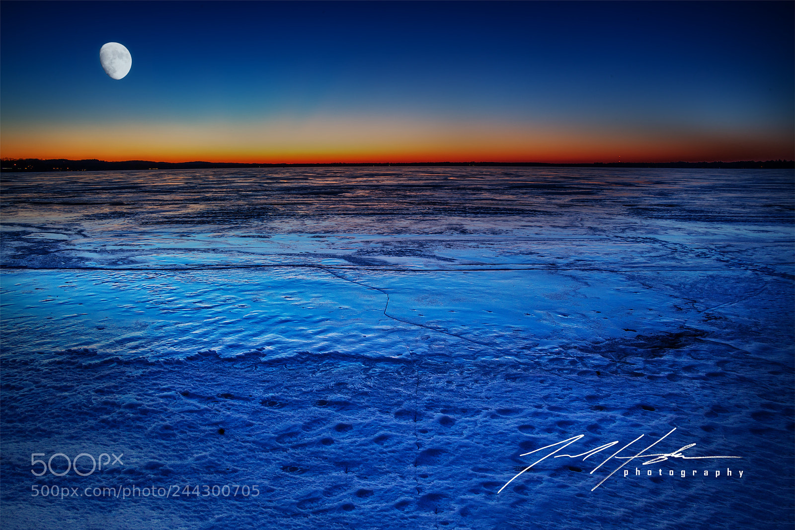 Canon EOS 5DS sample photo. Moon over bear lake photography