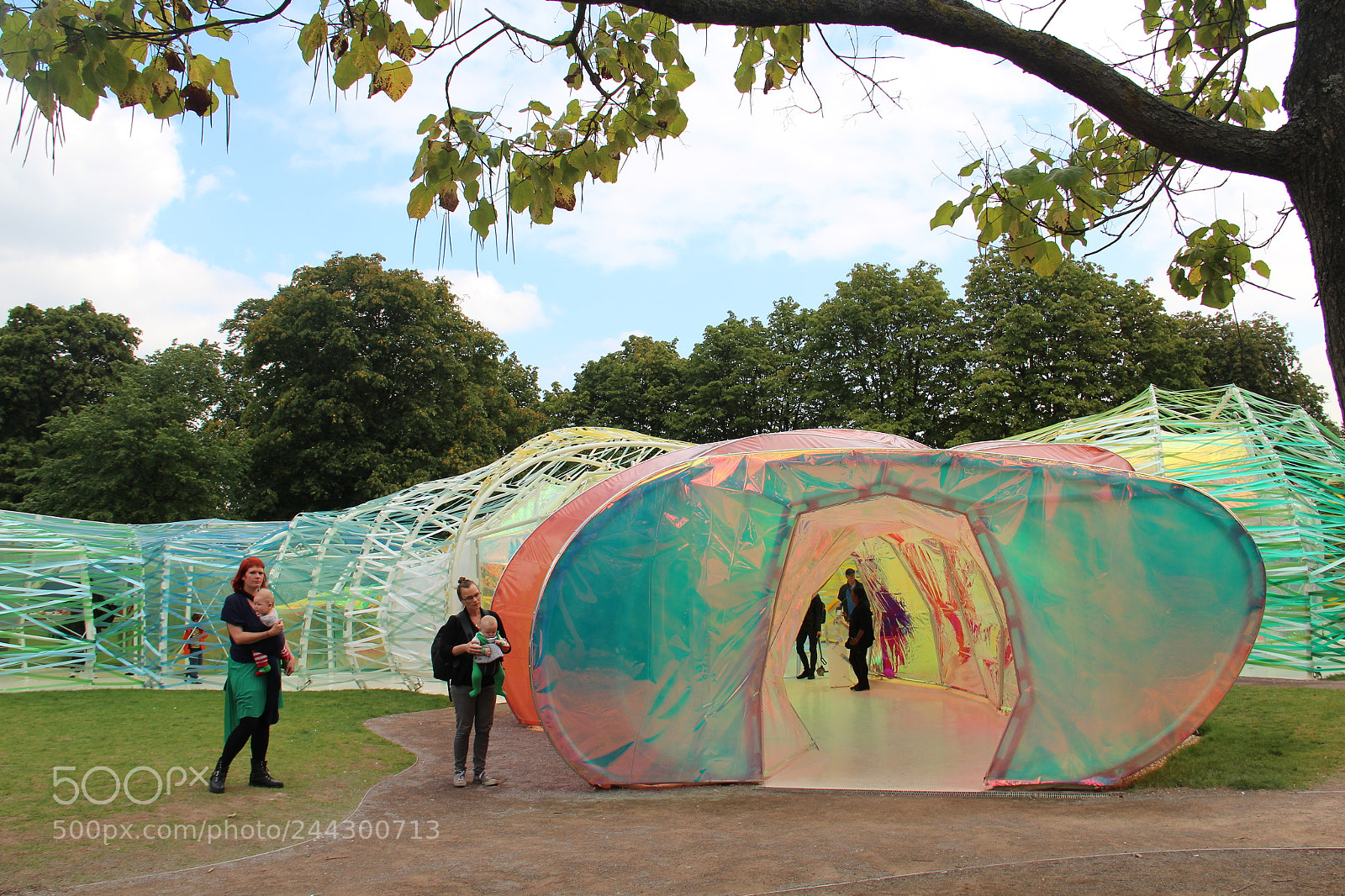 Canon EF-S 18-135mm F3.5-5.6 IS sample photo. Serpentine gallery london hyde photography