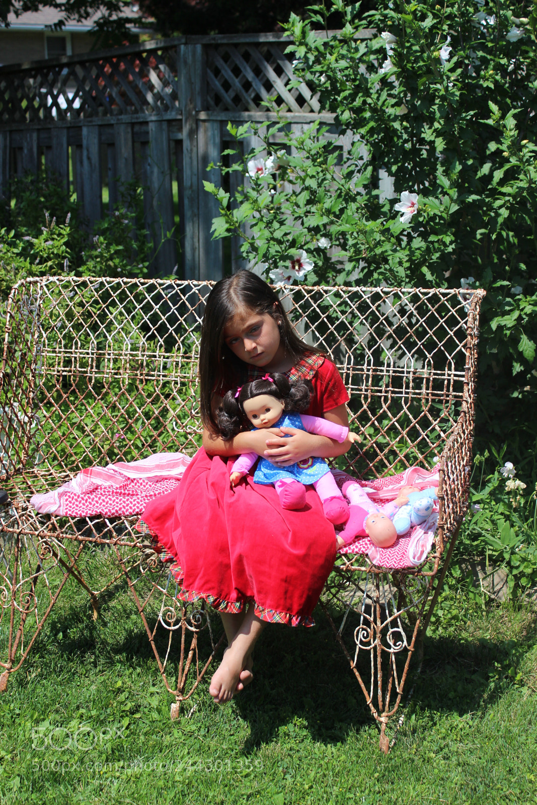 Canon EOS 600D (Rebel EOS T3i / EOS Kiss X5) sample photo. Child posing in a photography