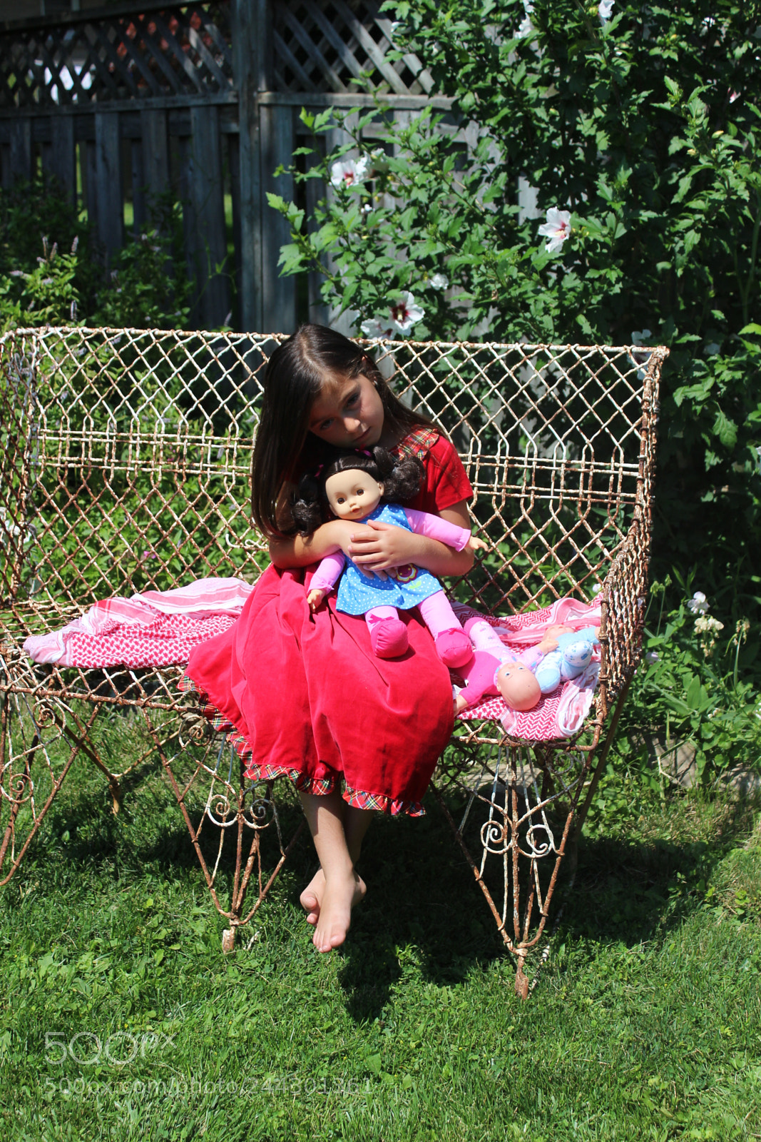 Canon EOS 600D (Rebel EOS T3i / EOS Kiss X5) sample photo. Child posing in a photography