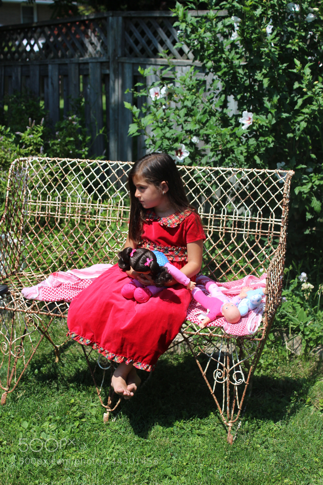 Canon EOS 600D (Rebel EOS T3i / EOS Kiss X5) sample photo. Child posing in a photography