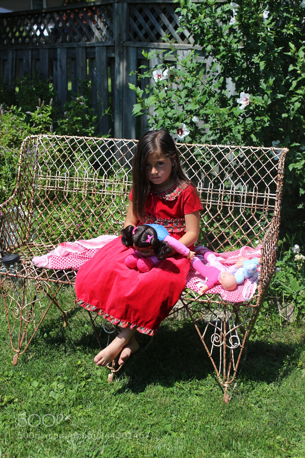 Canon EOS 600D (Rebel EOS T3i / EOS Kiss X5) sample photo. Child posing in a photography
