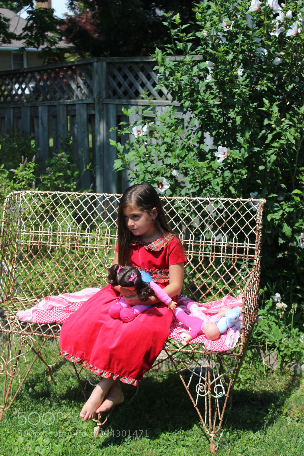 Canon EOS 600D (Rebel EOS T3i / EOS Kiss X5) sample photo. Child posing in a photography