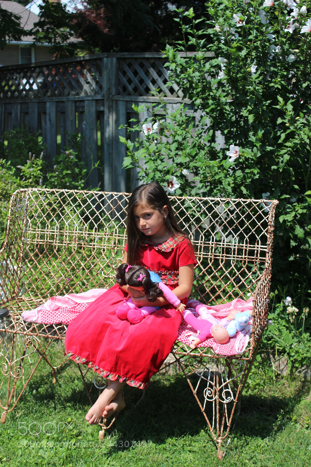 Canon EOS 600D (Rebel EOS T3i / EOS Kiss X5) sample photo. Child posing in a photography