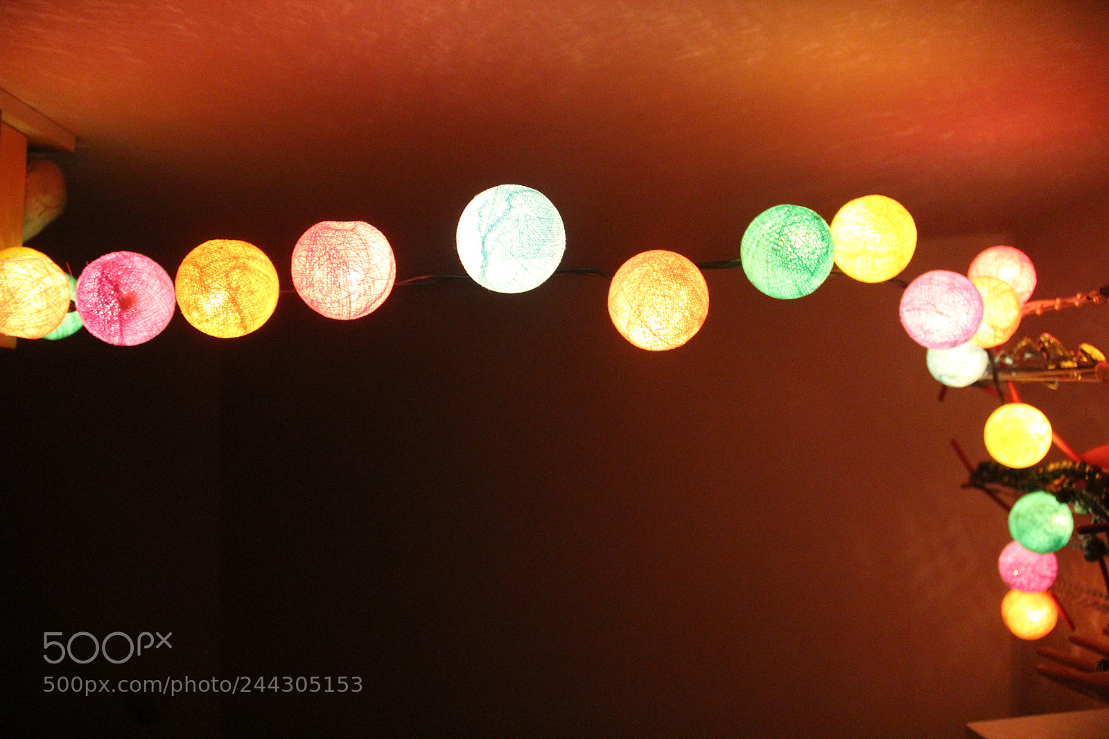 Canon EF-S 18-135mm F3.5-5.6 IS sample photo. Pretty lights photography