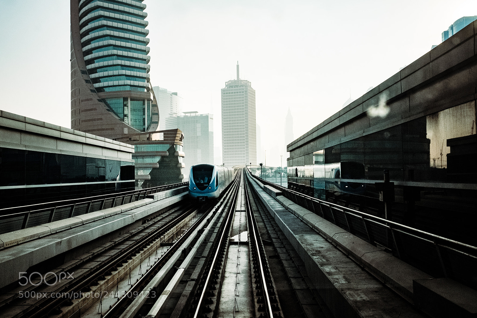 Fujifilm X-T2 sample photo. Dubai metro photography