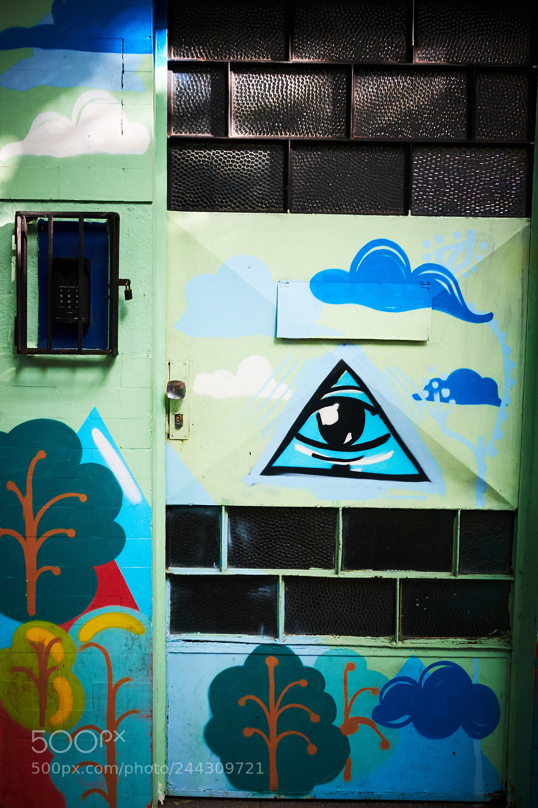 Fujifilm X-T10 sample photo. Should i knock first? photography