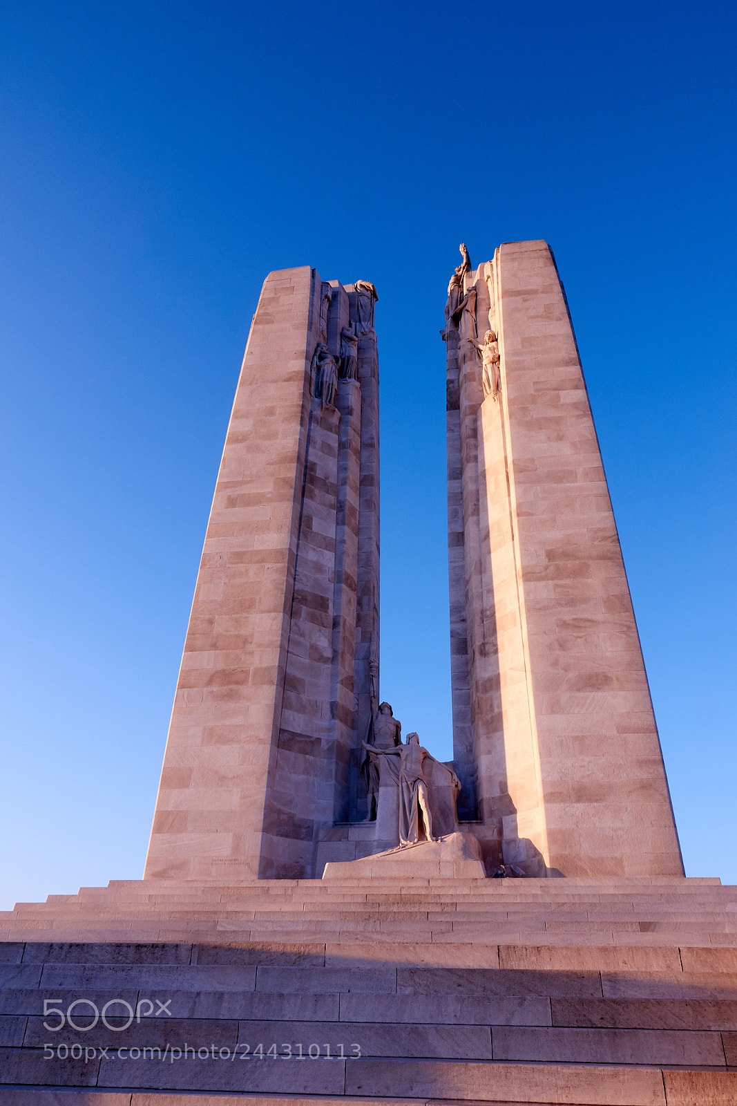 Sony Cyber-shot DSC-RX10 III sample photo. Vimy memorial photography