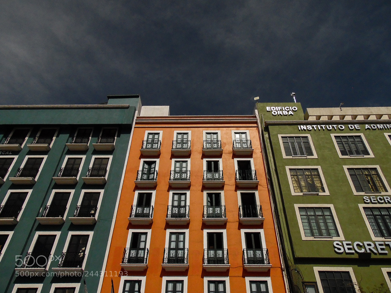 Samsung WB1100F/WB1101F/WB1102F sample photo. Three colors trilogy photography