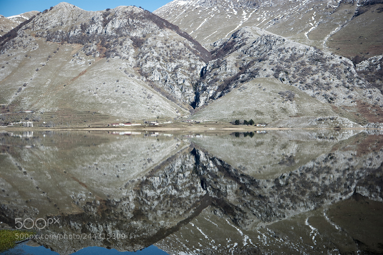 Samsung NX500 sample photo. Lago del matese photography