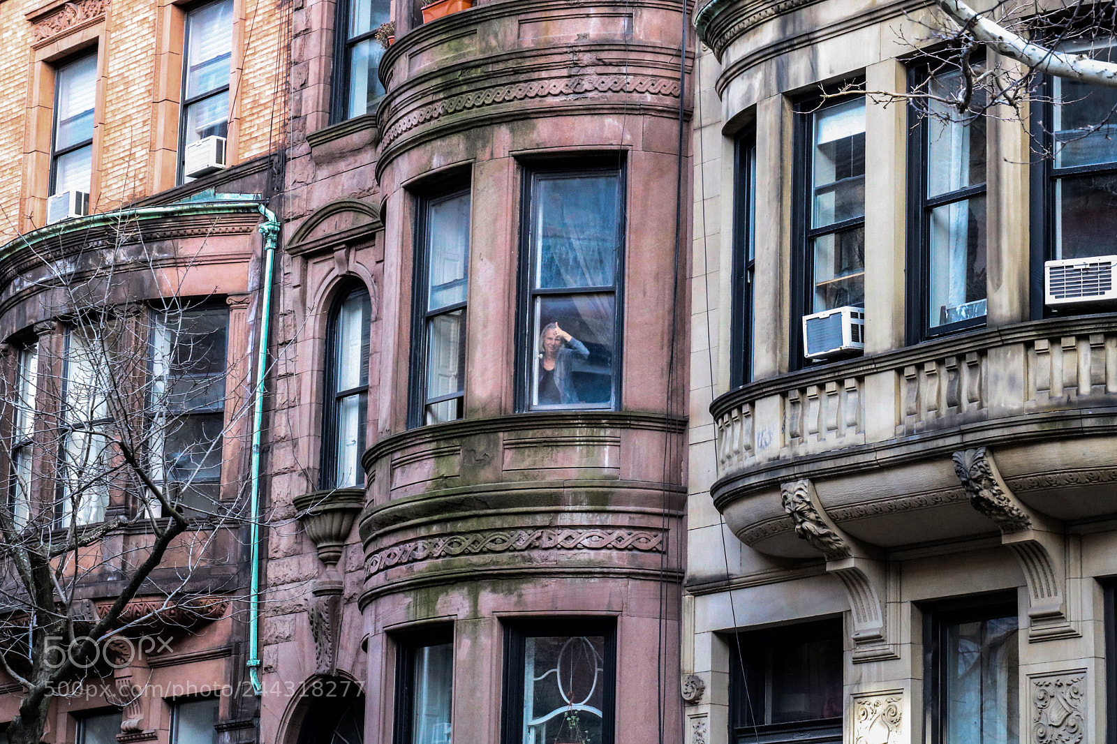 Canon EOS 750D (EOS Rebel T6i / EOS Kiss X8i) sample photo. Woman's window photography
