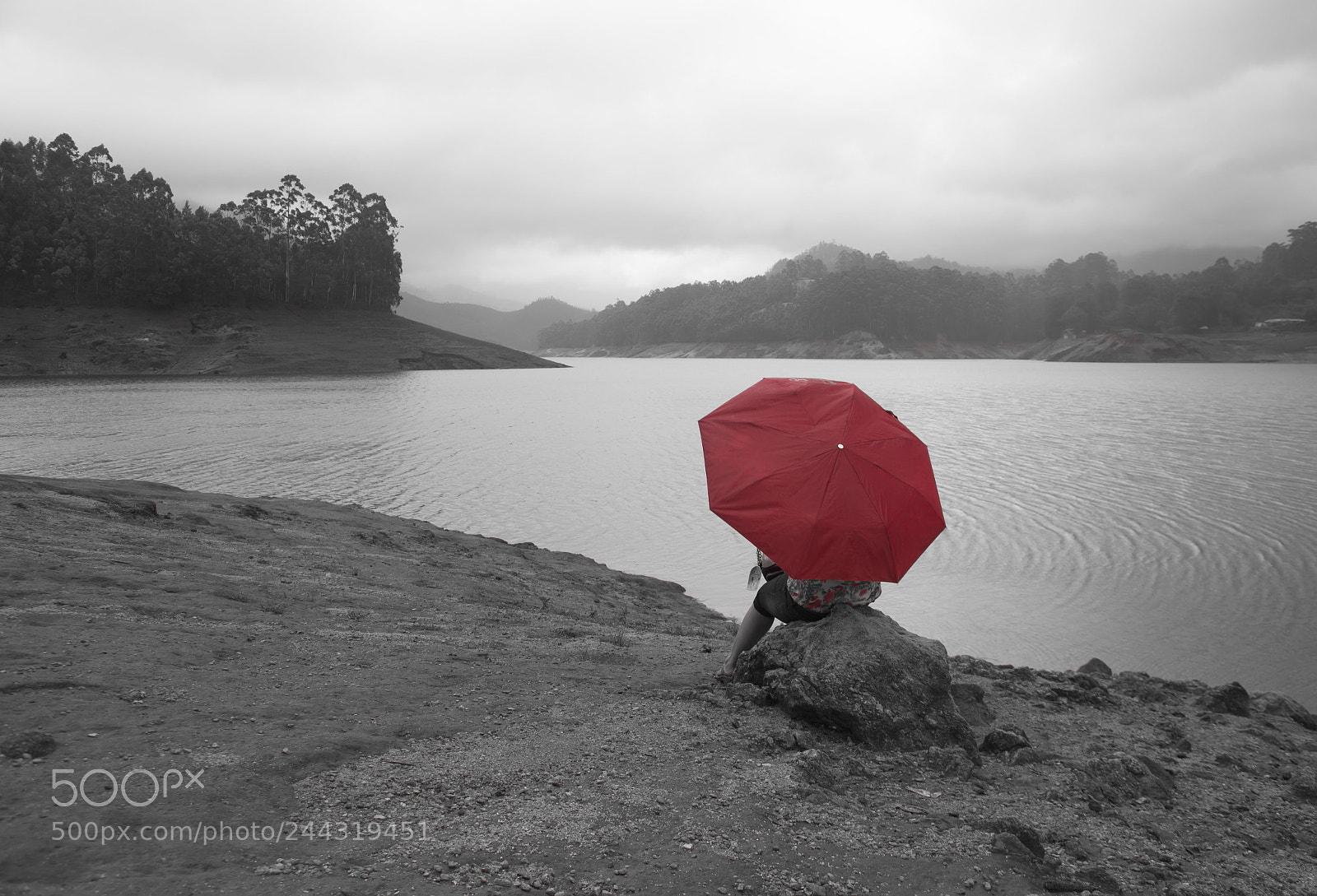 Canon EOS 550D (EOS Rebel T2i / EOS Kiss X4) sample photo. The girl with red photography