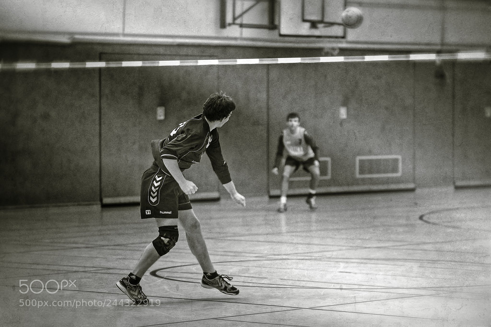 Sony SLT-A99V sample photo. Duel avec ball photography