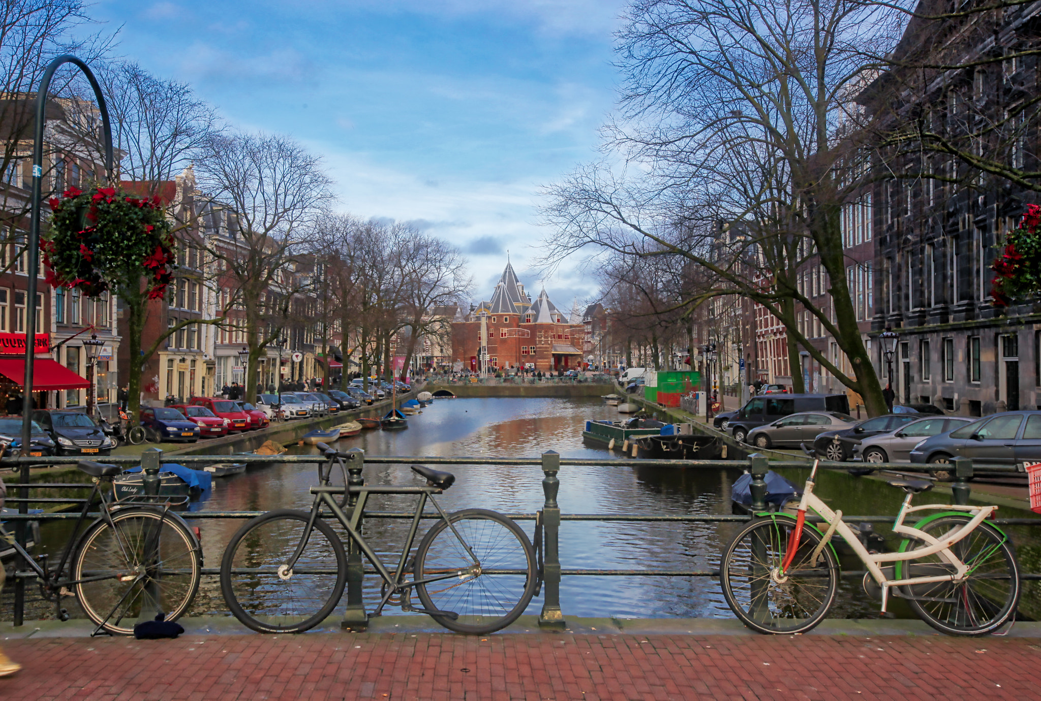 Canon EOS 5D Mark II + Canon EF 16-35mm F2.8L USM sample photo. Lovely amsterdam morning photography