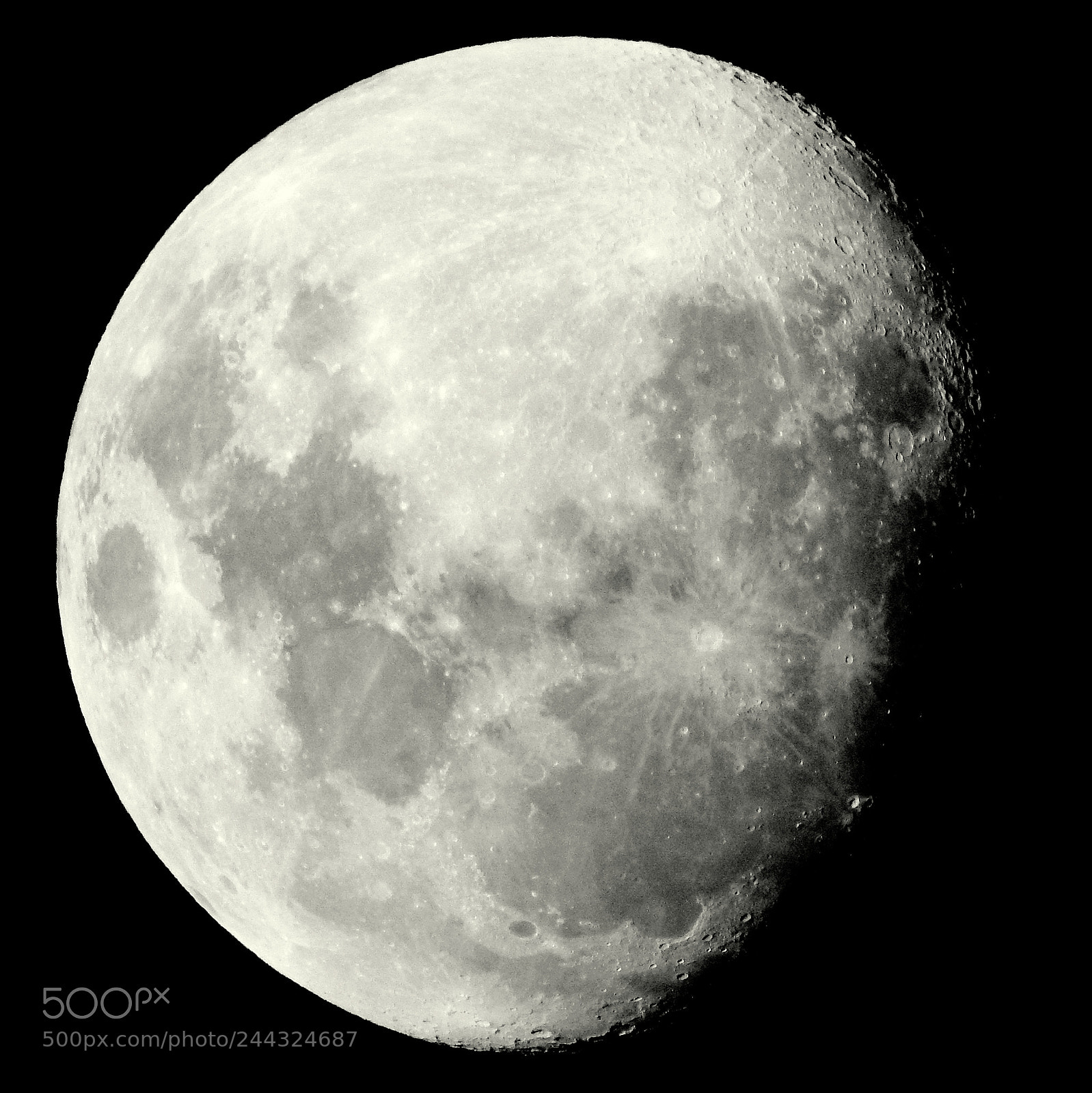 Nikon Coolpix P900 sample photo. January 29 moon in chile photography