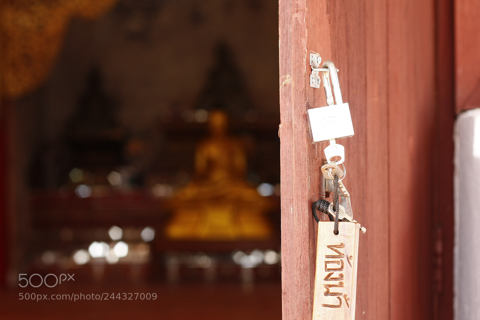 Canon EOS 450D (EOS Rebel XSi / EOS Kiss X2) sample photo. Buddhist statue in a photography