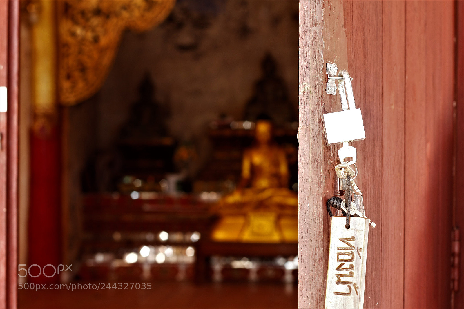 Canon EOS 450D (EOS Rebel XSi / EOS Kiss X2) sample photo. Buddhist statue in a photography