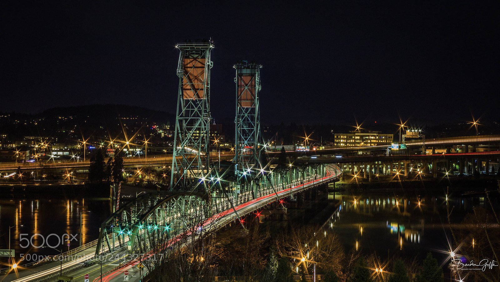 Canon EOS 1200D (EOS Rebel T5 / EOS Kiss X70 / EOS Hi) sample photo. Hawthorne bridge in portland photography