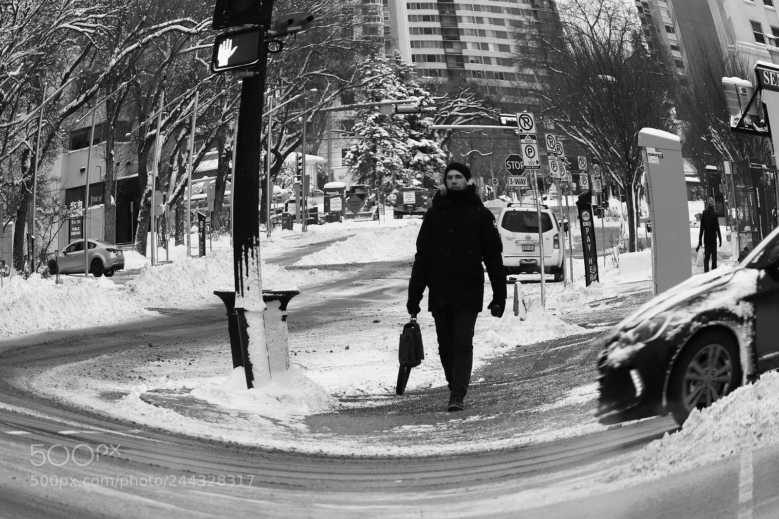 Canon EOS 800D (EOS Rebel T7i / EOS Kiss X9i) sample photo. Navigating the street on photography