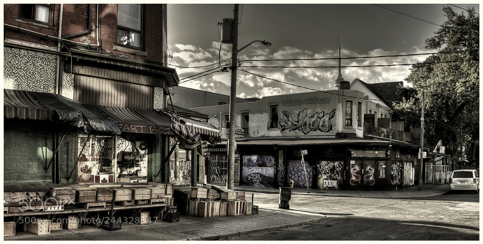 Olympus OM-D E-M10 II sample photo. The old corner grocery photography