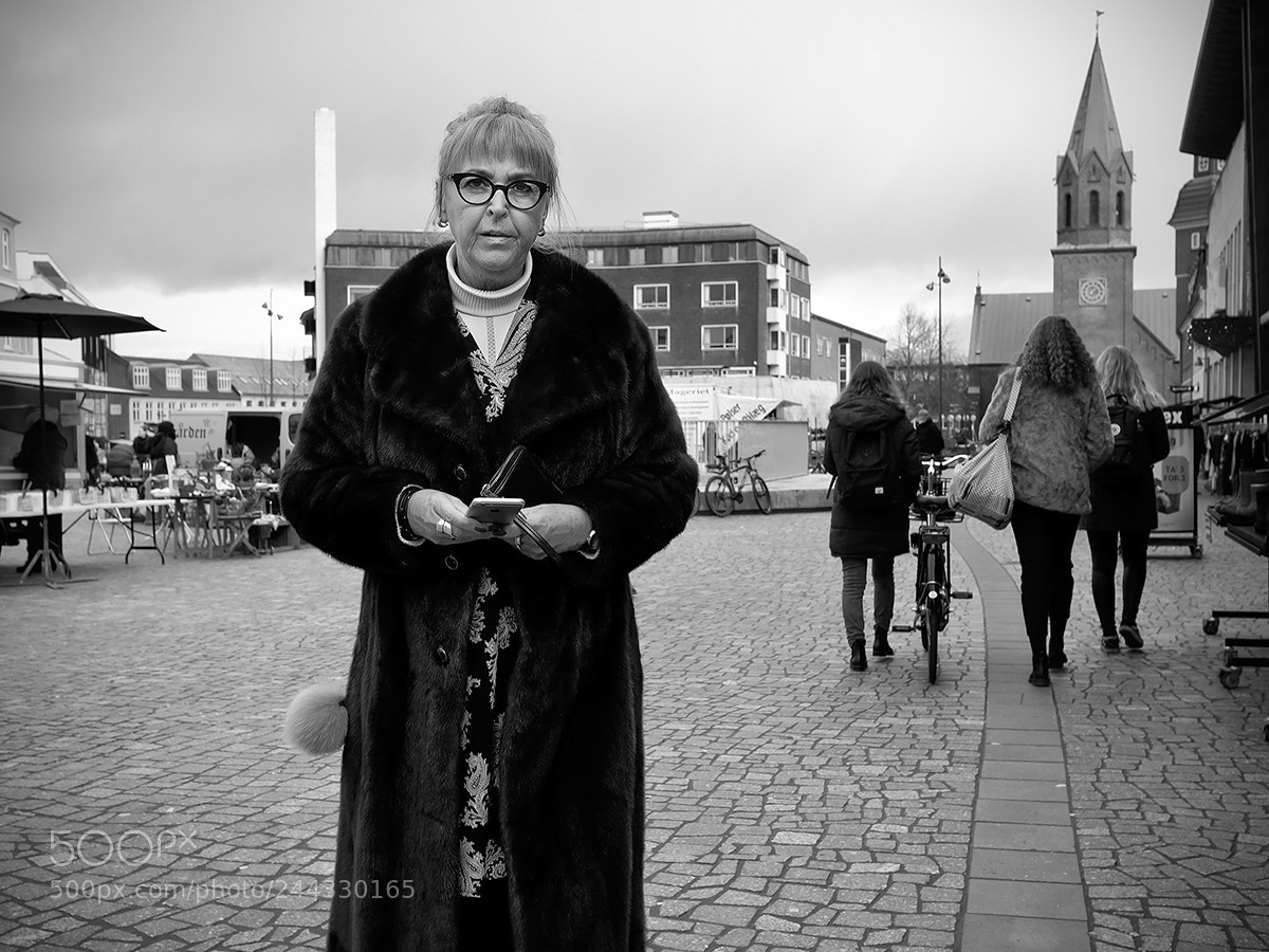Fujifilm X-Pro2 sample photo. Stylish friday photography