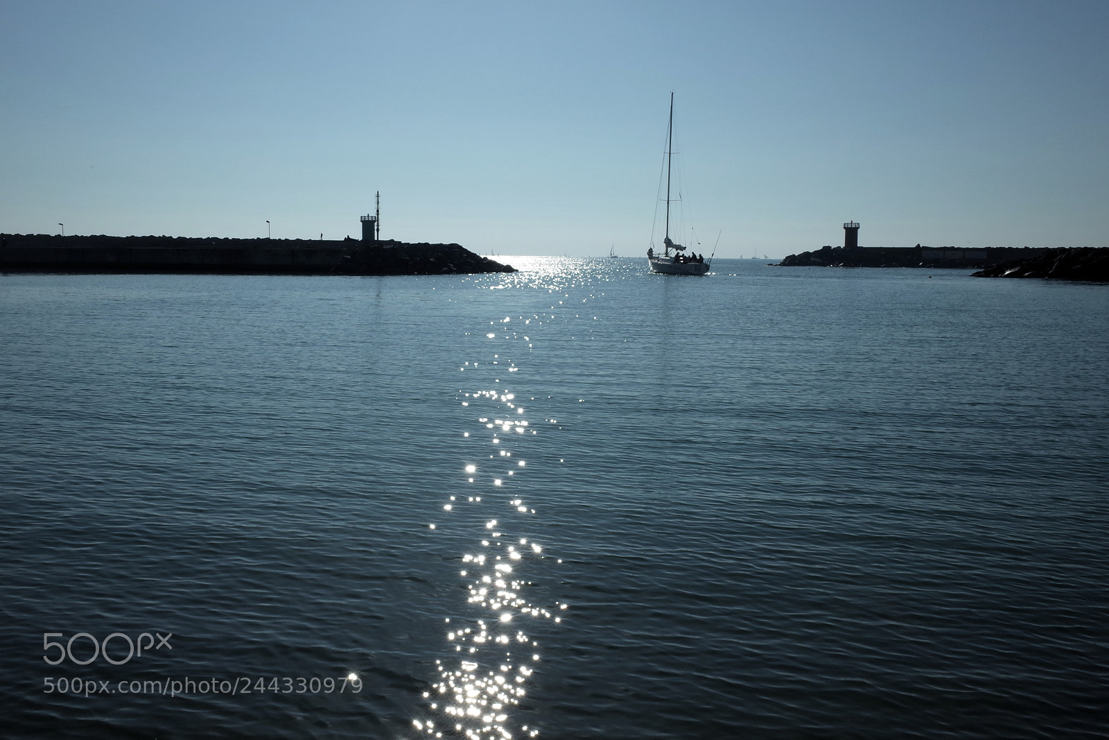 Ricoh GR II sample photo. Reflections photography