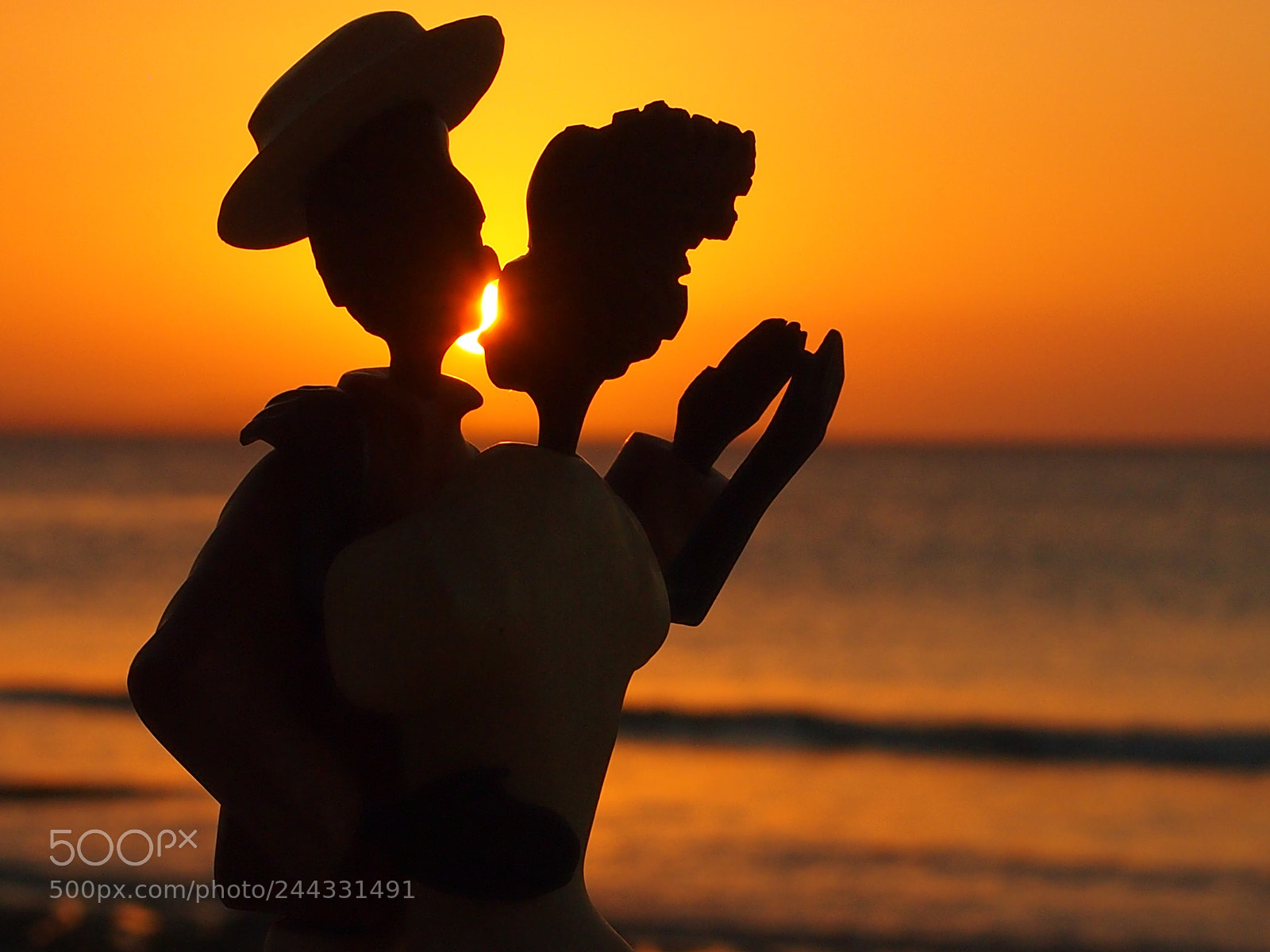 Olympus PEN E-PL3 sample photo. Kiss and sunset. photography