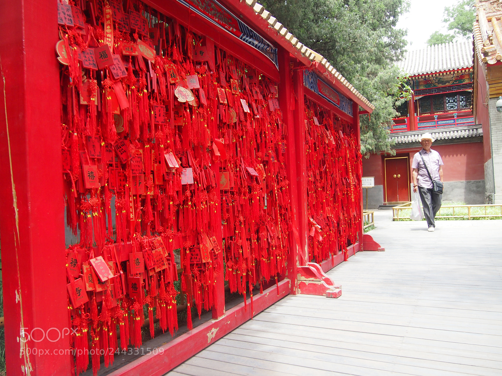 Olympus PEN E-PL3 sample photo. Red "wall". photography