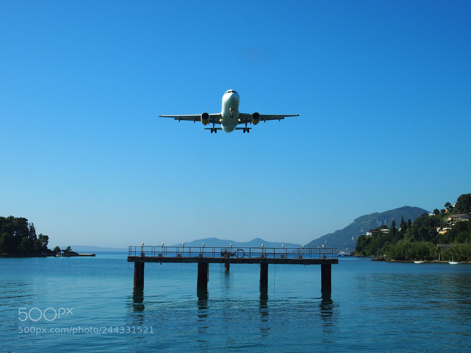 Olympus PEN E-PL3 sample photo. Starting plane. photography