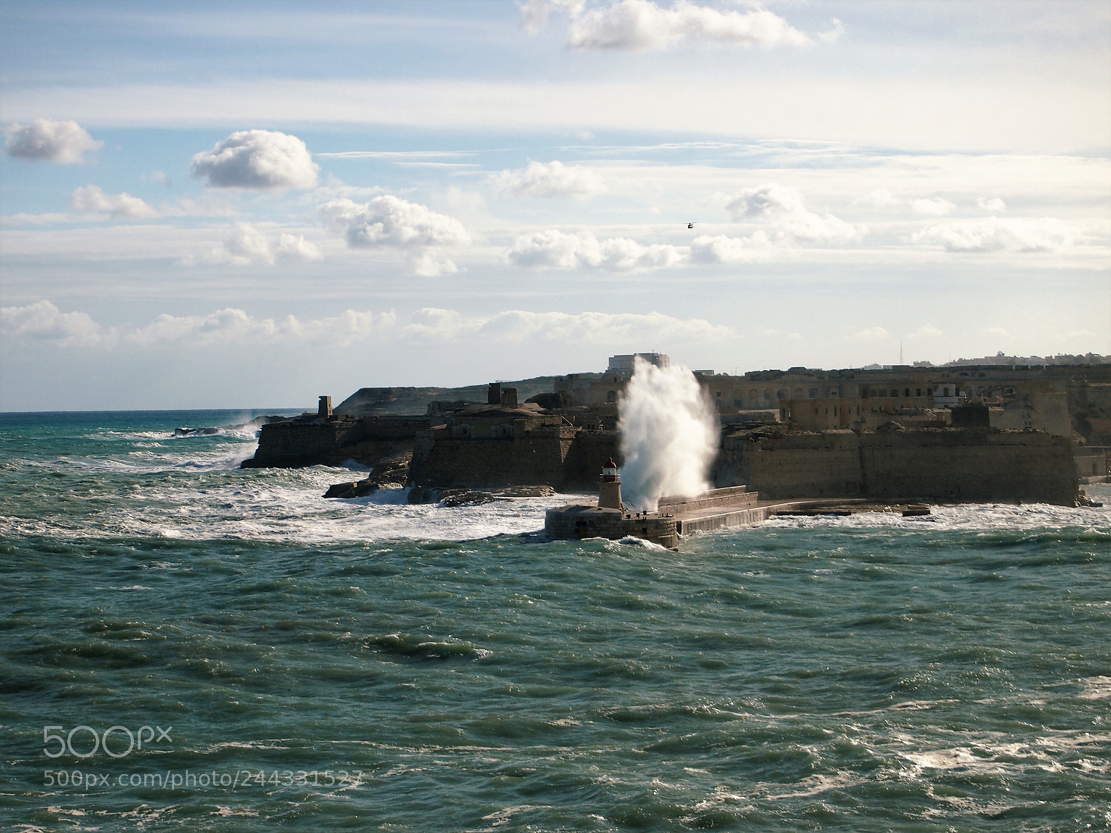 Olympus PEN E-PL3 sample photo. Waves and lighthouse. photography