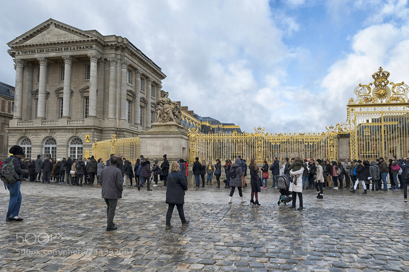 Fujifilm X-T2 sample photo. Tourists at versailles palace photography