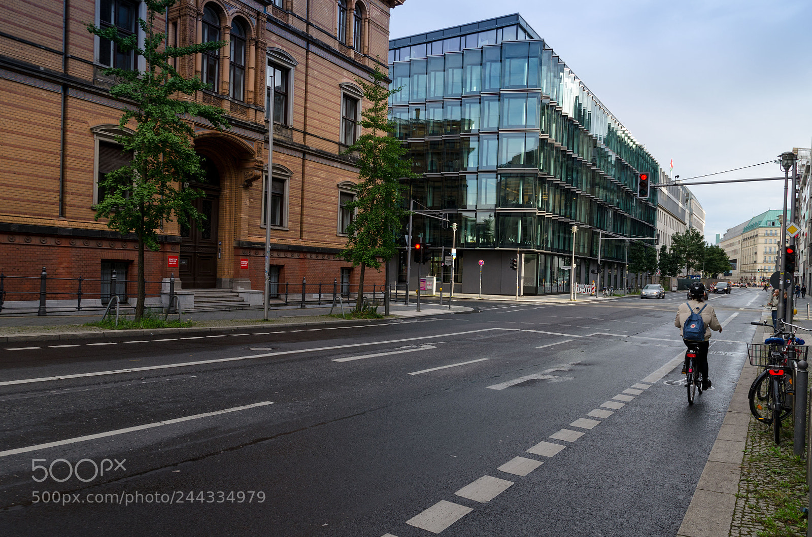 Nikon D5100 sample photo. In the streets photography