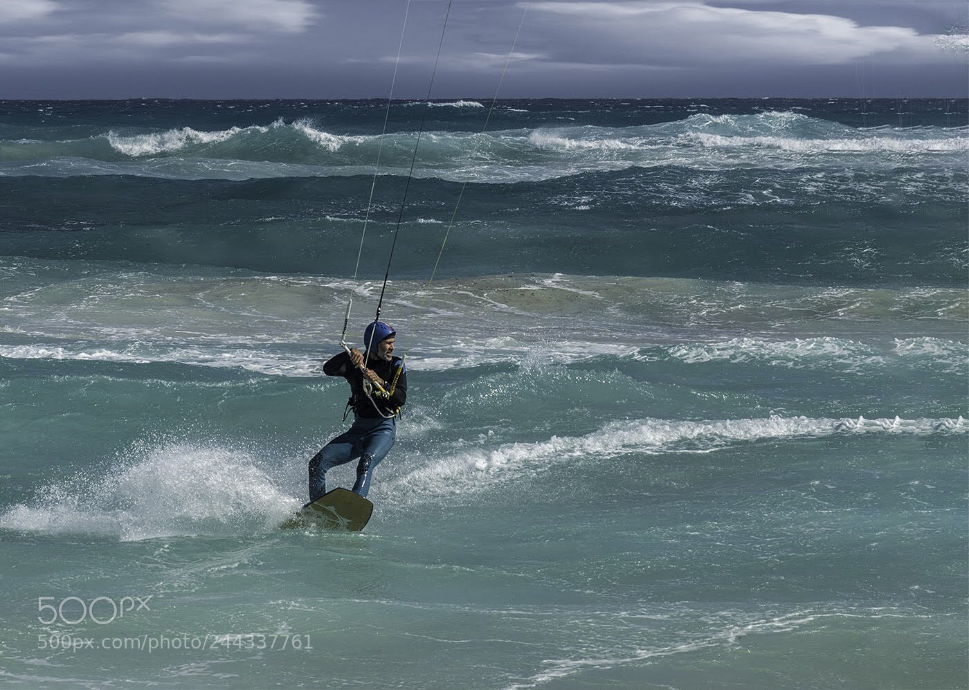 Olympus OM-D E-M5 II sample photo. Turning the tide kite photography